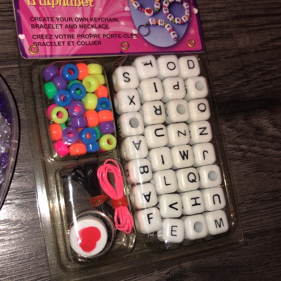 BRAND NEW | Key chain, bracelet and necklace lacing! - Picture 3 of 4